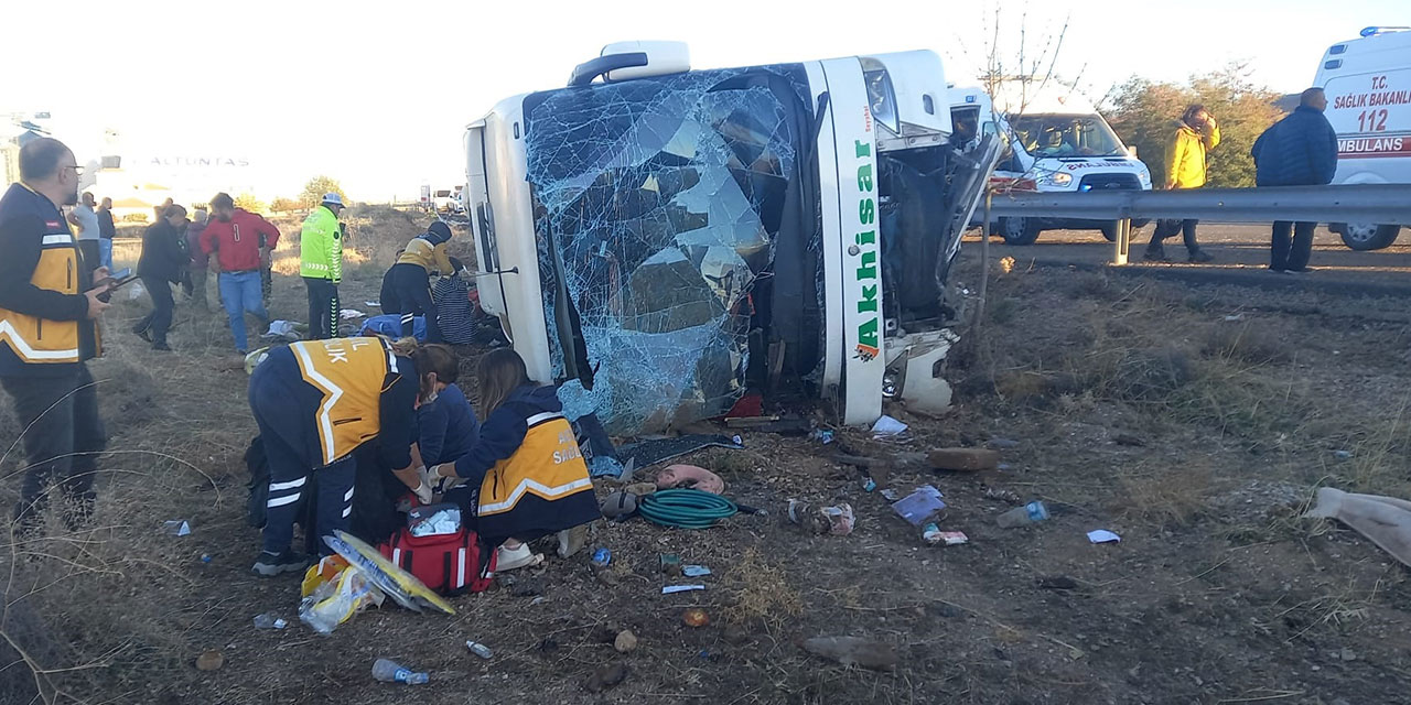 Aksaray'da otobüs devrildi 4 ölü, çok sayıda yaralı var