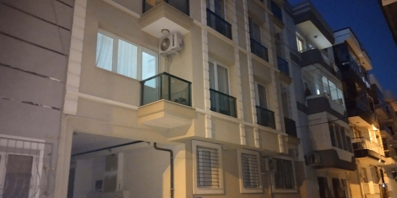 Kendisinden Haber Alınamayan Fidan Evinde Ölü Bulundu, Vücudunda 'Kesi' İzleri Tespit Edildi