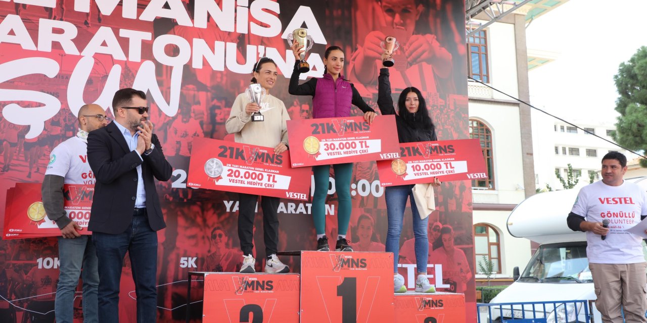 Uluslararası Manisa Yarı Maratonu Koşuldu