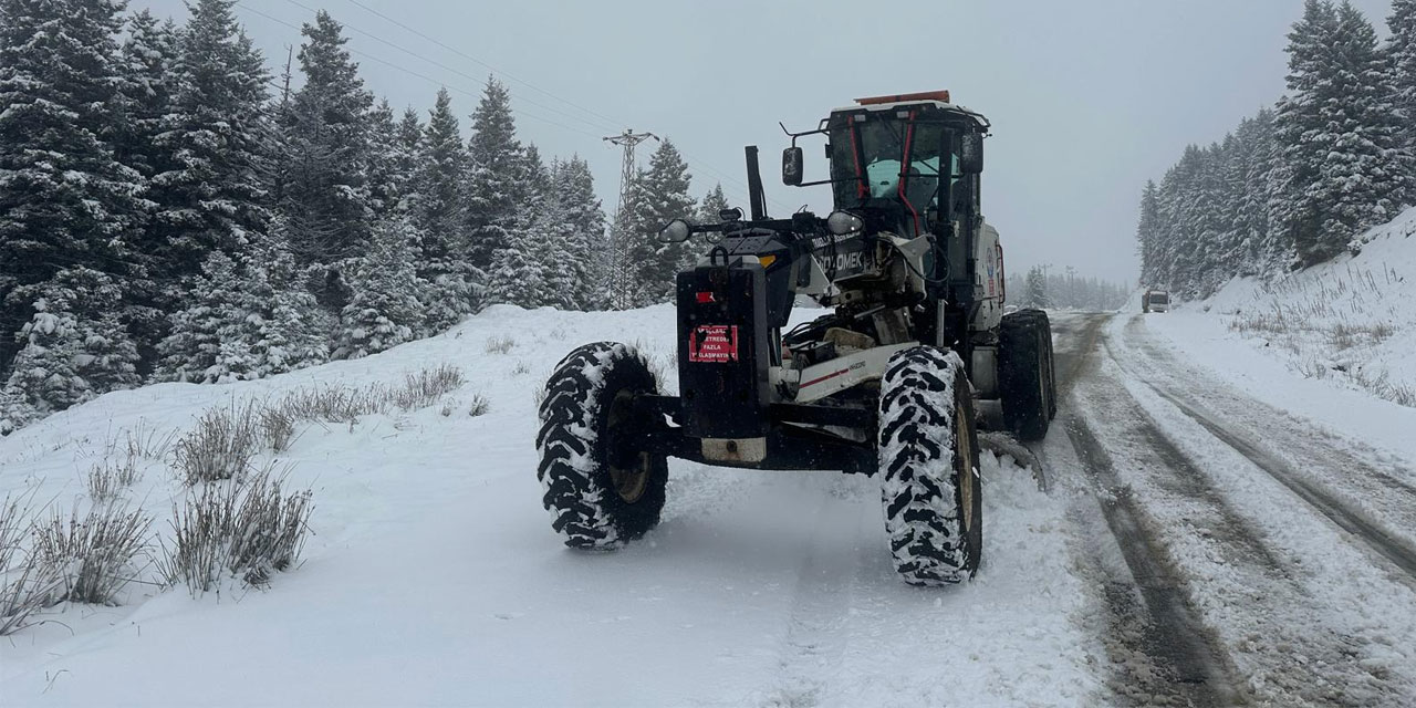 Yayla Yollarında Karla Mücadele Sürüyor
