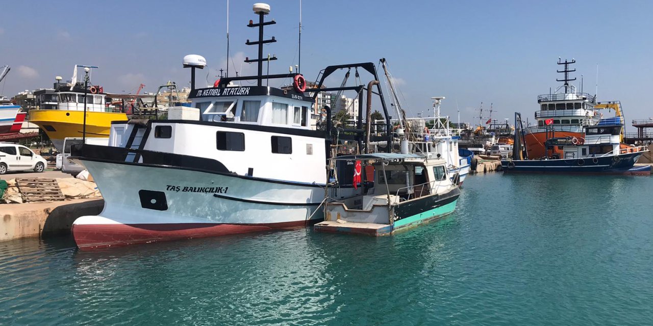 Akdeniz'de Balıkçılar Gün Sayıyor