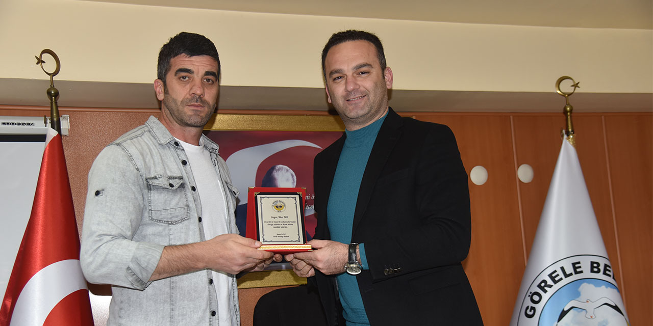 Görele'de itfaiye erine plaket verildi