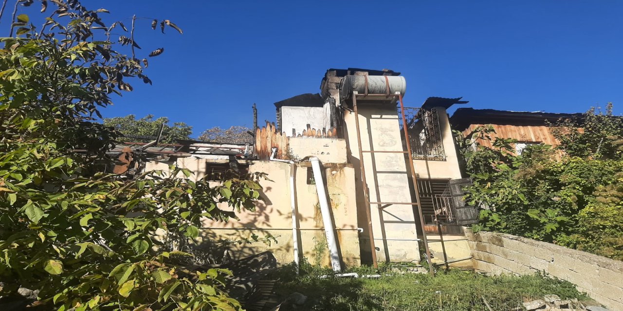 İşçilerin kaldığı evde yangın: 2 ölü, 4 yaralı