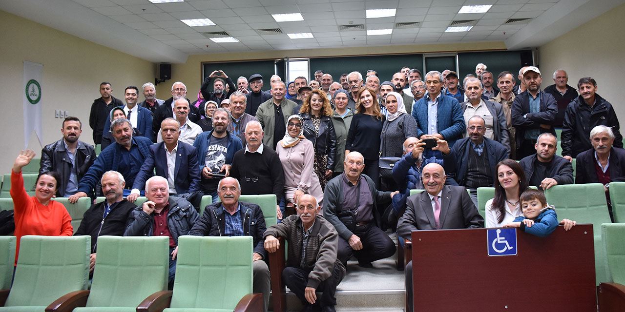 Artvin'de "arıcılık ve arı hastalıkları" konferansı düzenlendi