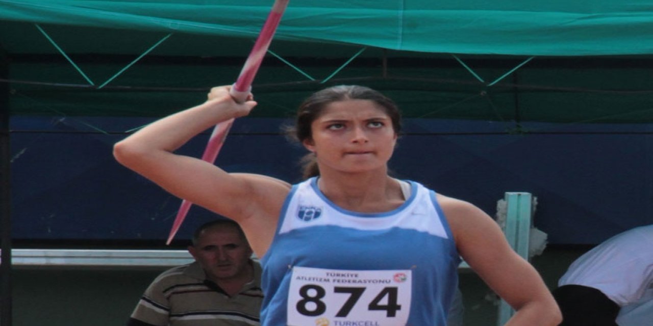 Sarıyer'de milli sporcu Selene Durna 6'ncı kattaki evinin balkonundan düşerek hayatını kaybetti