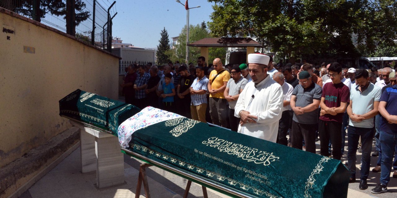 Eski Eşi İle Kayınvalidesini Öldürüp, İntihar Etti (2)