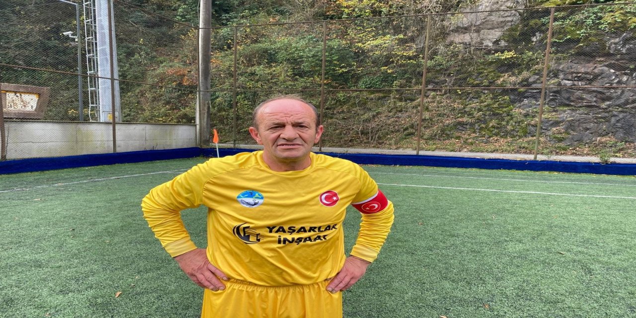 Rize'de antrenmanda kalp krizi geçiren veteran futbolcu öldü