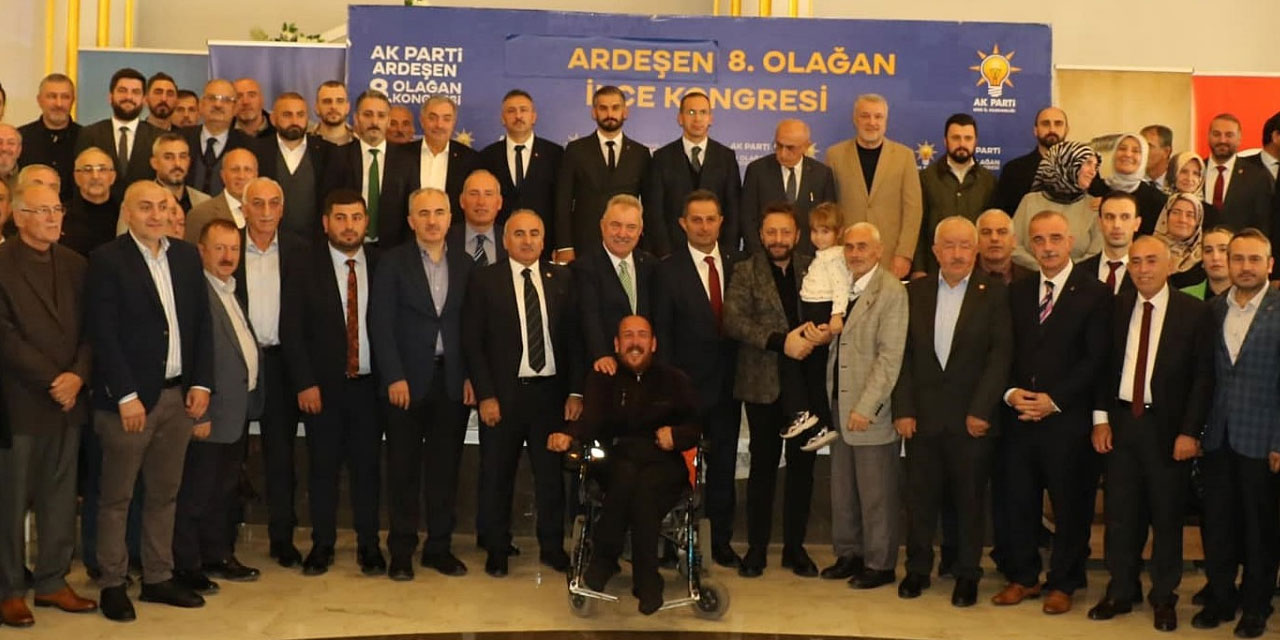 AK Parti Ardeşen İlçe Başkanlığı'nda Devir Teslim