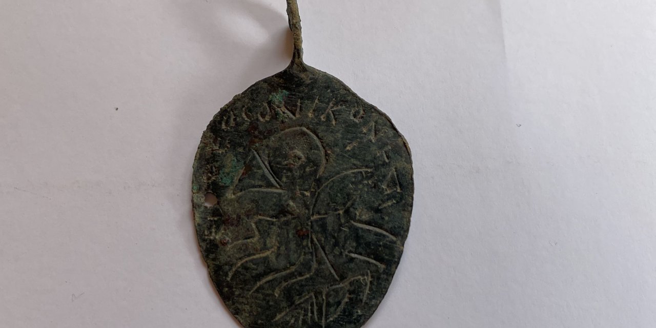 Hadrianopolis’te Hz. Süleyman’ın resmedildiği kolye ucu bulundu