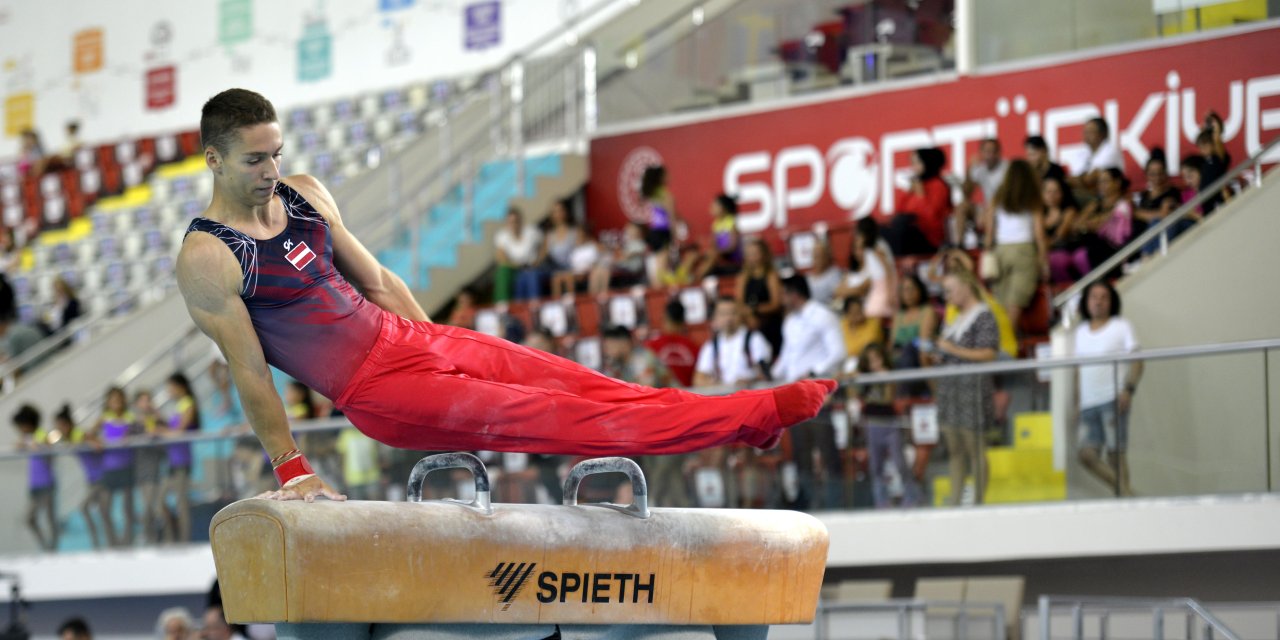 Artistik Cimnastik Dünya Challenge Kupası, Mersin'de Başladı