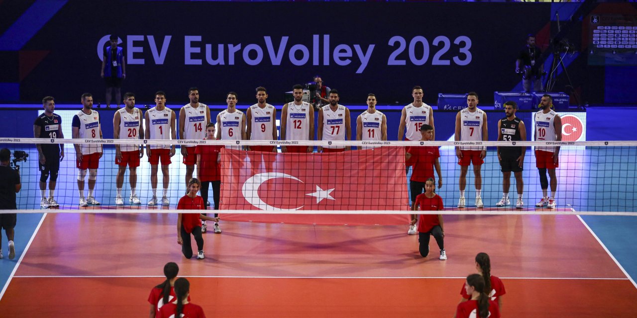 A Milli Erkek Voleybol Takımı, Romanya'ya Mağlup Oldu
