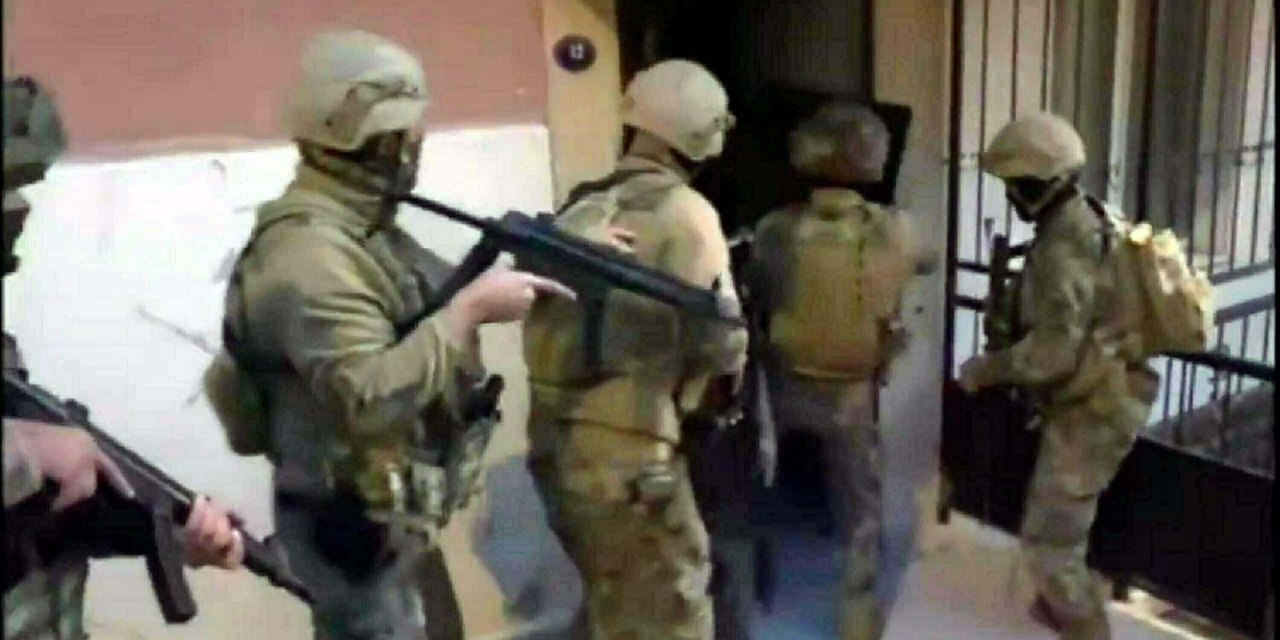 İZMİR'de terör örgütü propagandasına 5 gözaltı