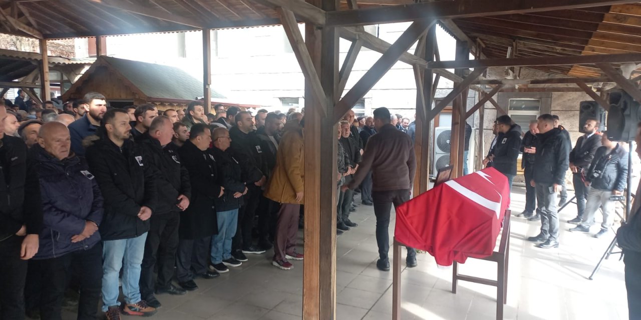 Gölette cansız bedeni bulunan eski Azdavay Belediye Başkanı, son yolculuğuna uğurlandı