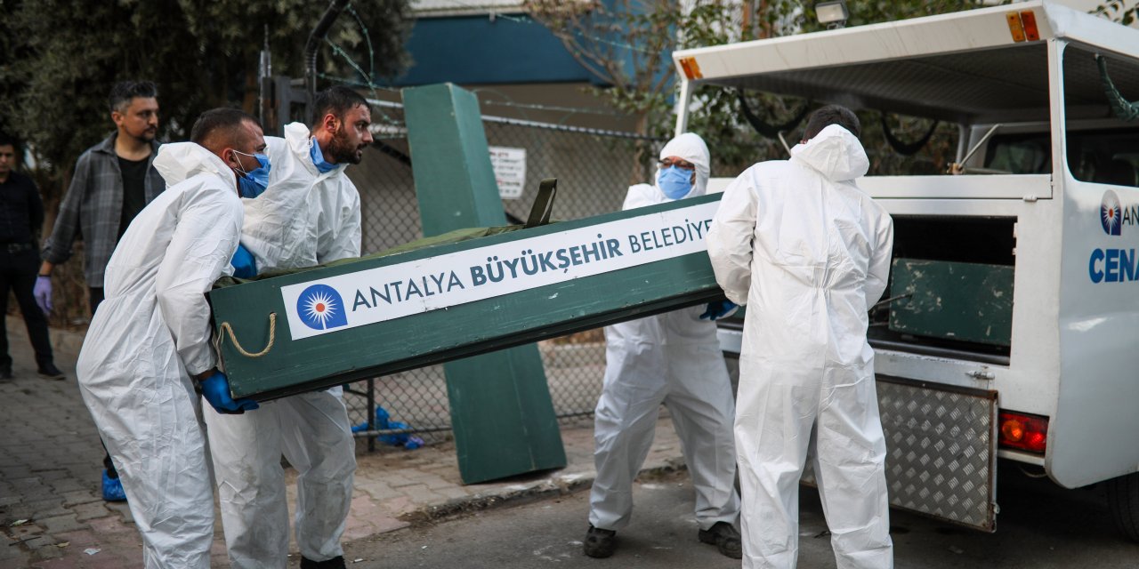 İranlı 3 kardeş, yanmış kömür bulunan ve camları bantlanan odada ölü bulundu