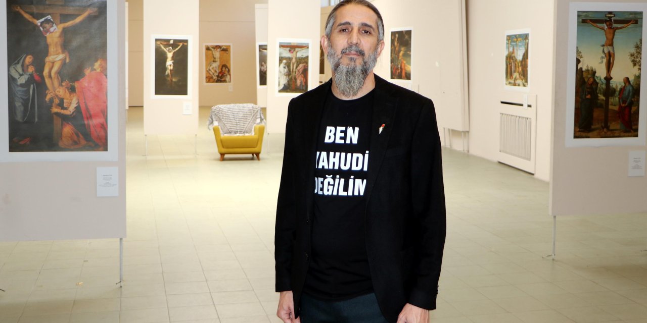 ‘Masumiyetin Katli’ İsimli Sergide Gazzeli Çocukları Çarmıha Gerilen İsa'ya Benzetti