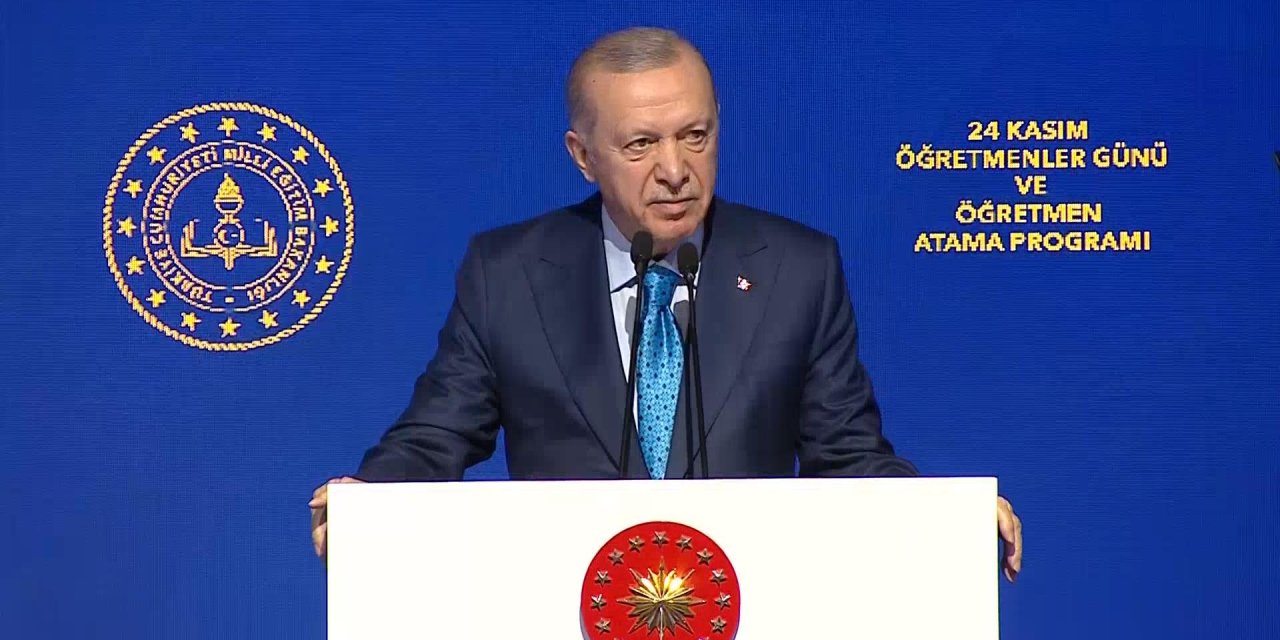 İstanbul-Cumhurbaşkanı Erdoğan: Biz eğitim öğretim meselesini siyaset üstü tutmaya özen gösteriyoruz -1