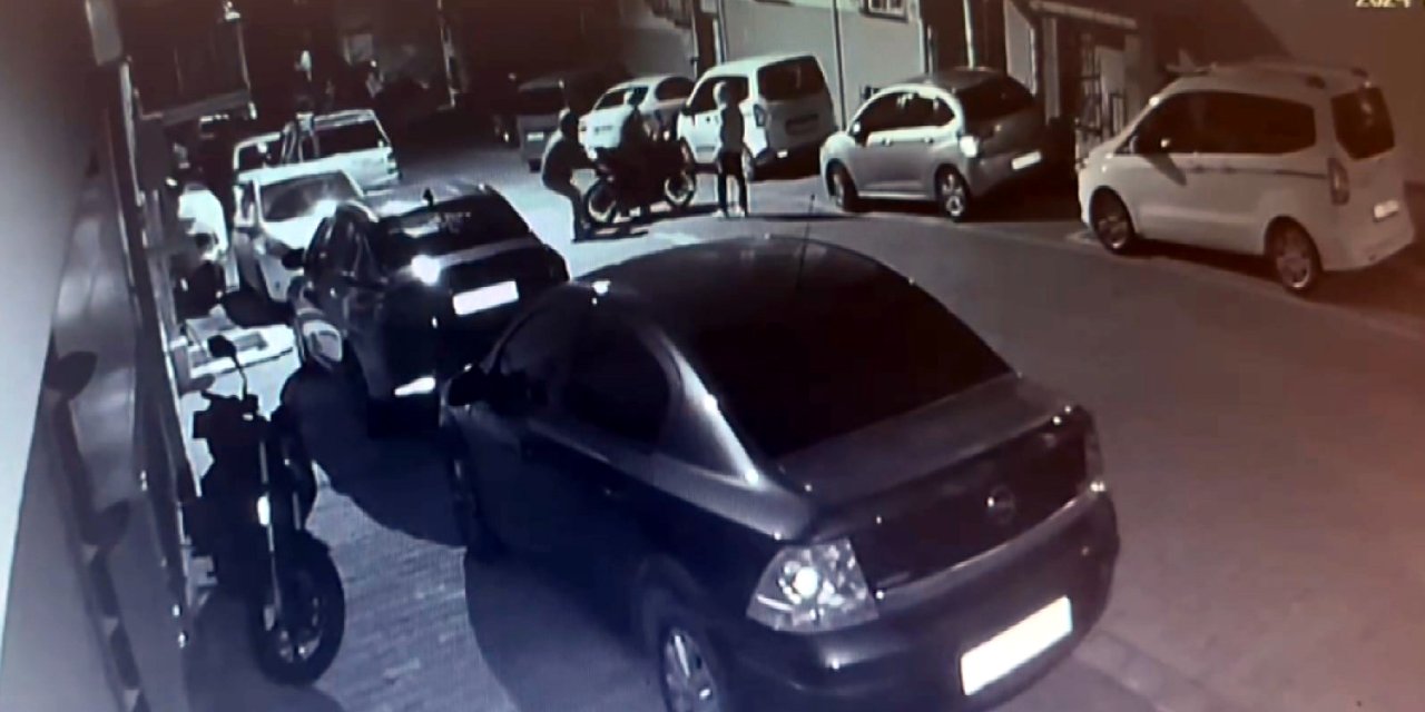 İstanbul - Esenyurt'ta motosikletli böyle çaldılar