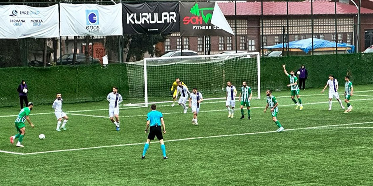 10 Kişi Kaldı, İki Kez Geriye Düştü Ama Pes Etmedi! Çayelispor 90+1'de 1 Puanı Kurtardı