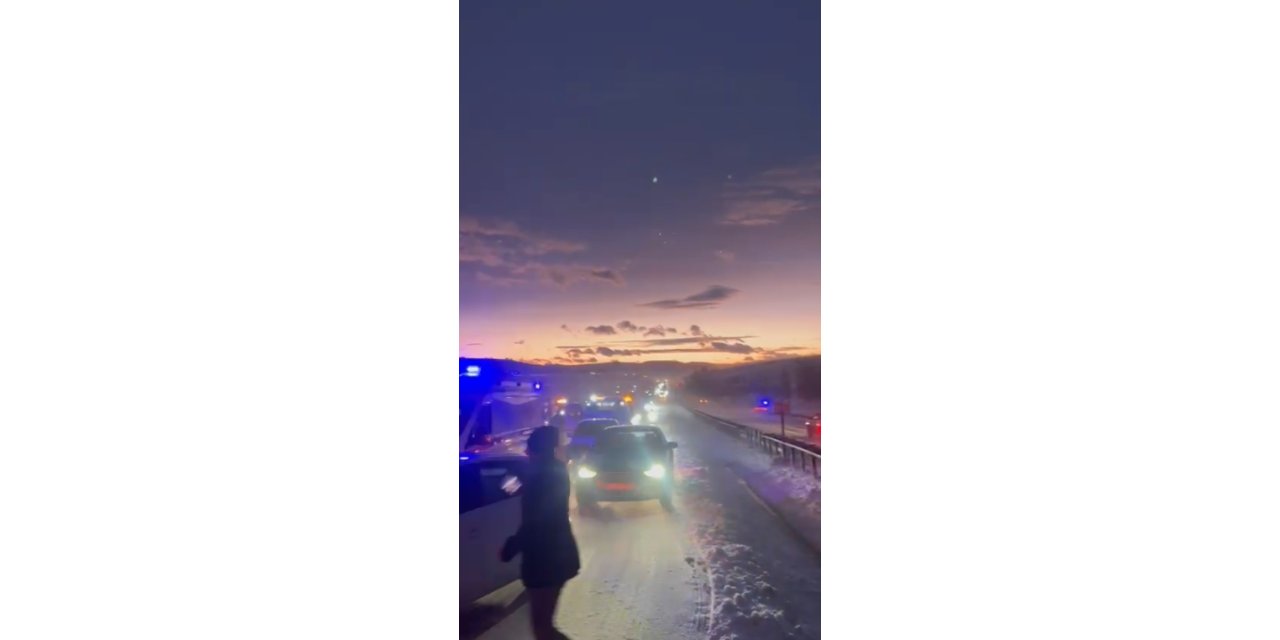 Çorum'da 10 Araç Zincirleme Kazaya Karıştı (2)