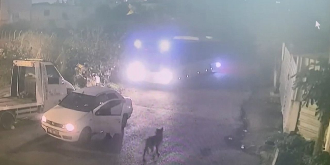 İstanbul- Kağıthane'de belediye otobüsünü çaldıktan sonra parçalarken yakalandılar