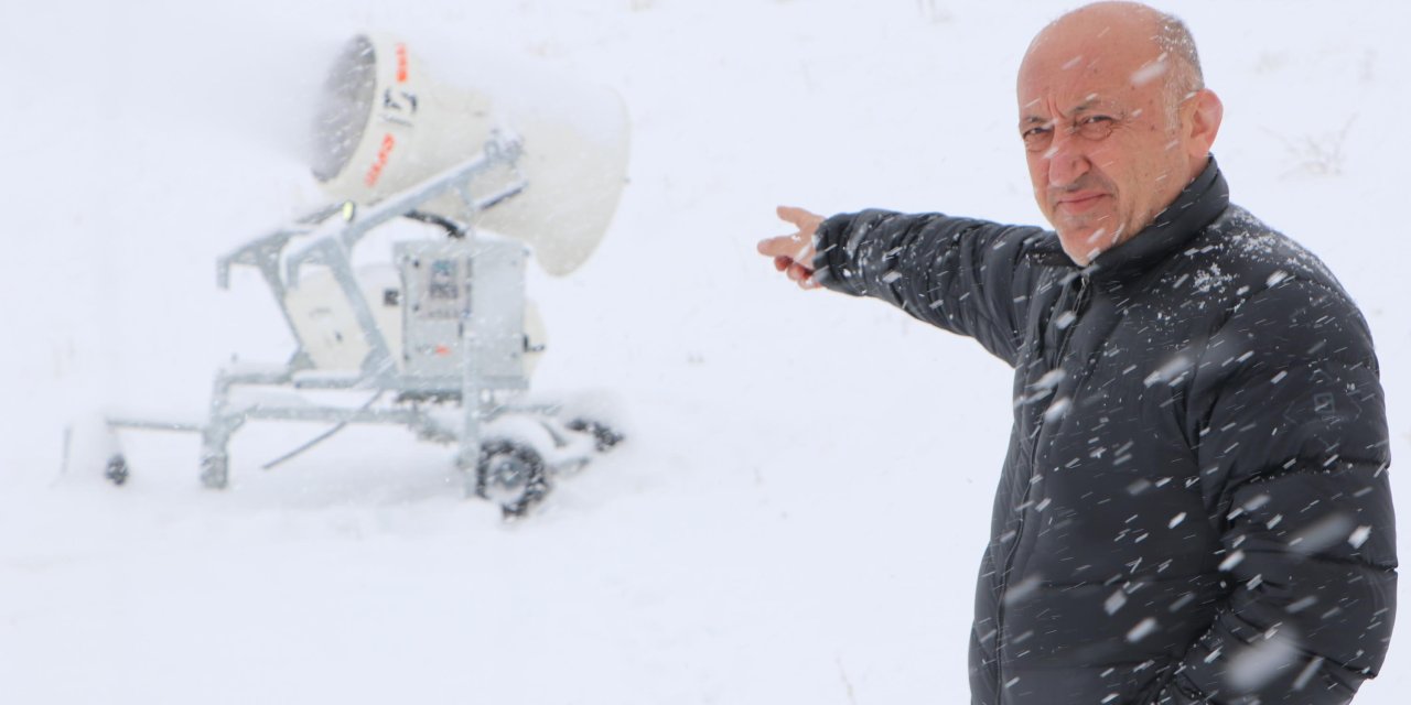 Palandöken'e Yağan 45 Santim Doğal Kar, Suni Kar İle 1 Metreye Çıkarılacak