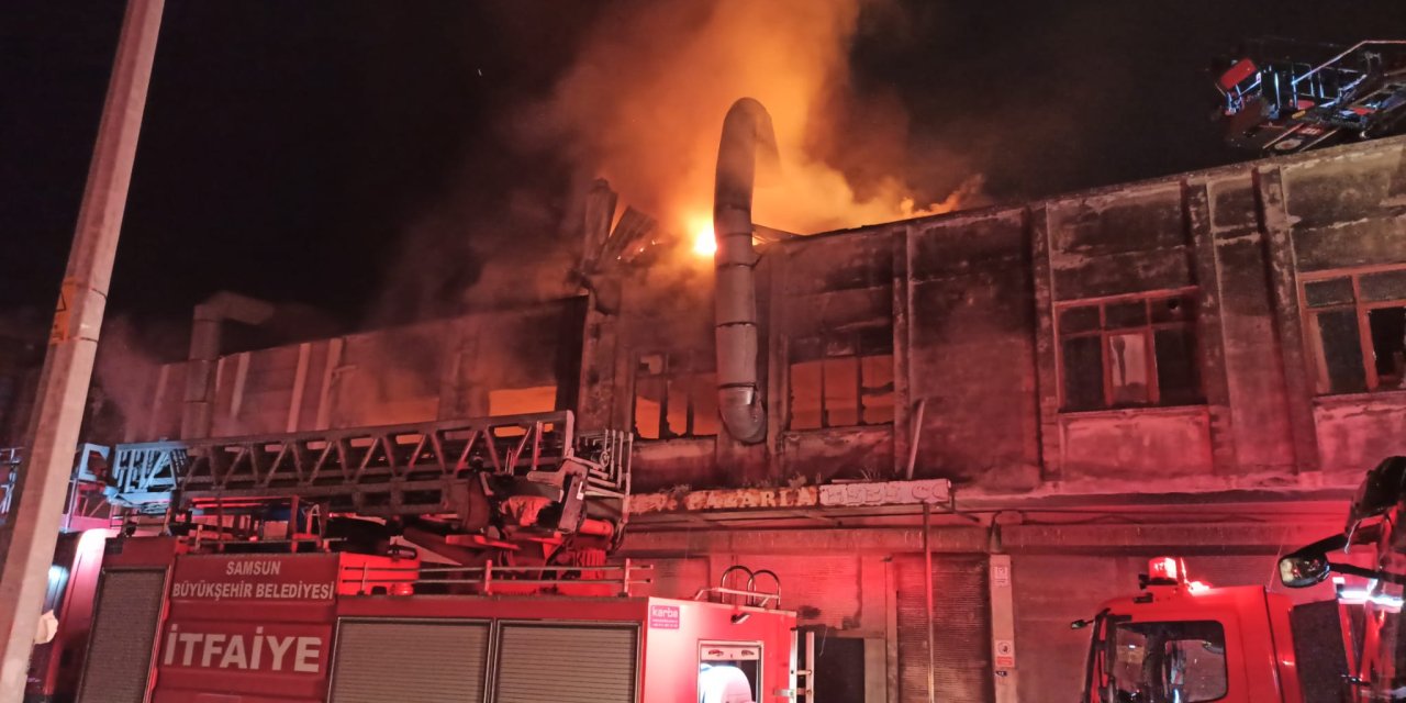 Mobilya fabrikasında çıkan yangın, 3 saatte kontrol altına alındı