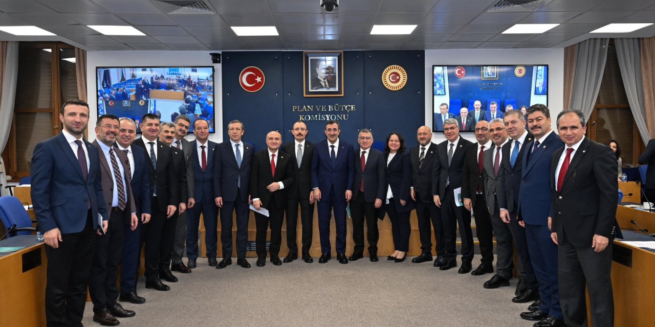 Cevdet Yılmaz: Türkiye, 2003-2024 yılı eylül ayı arasında 270,2 milyar dolar yatırım aldı (2)