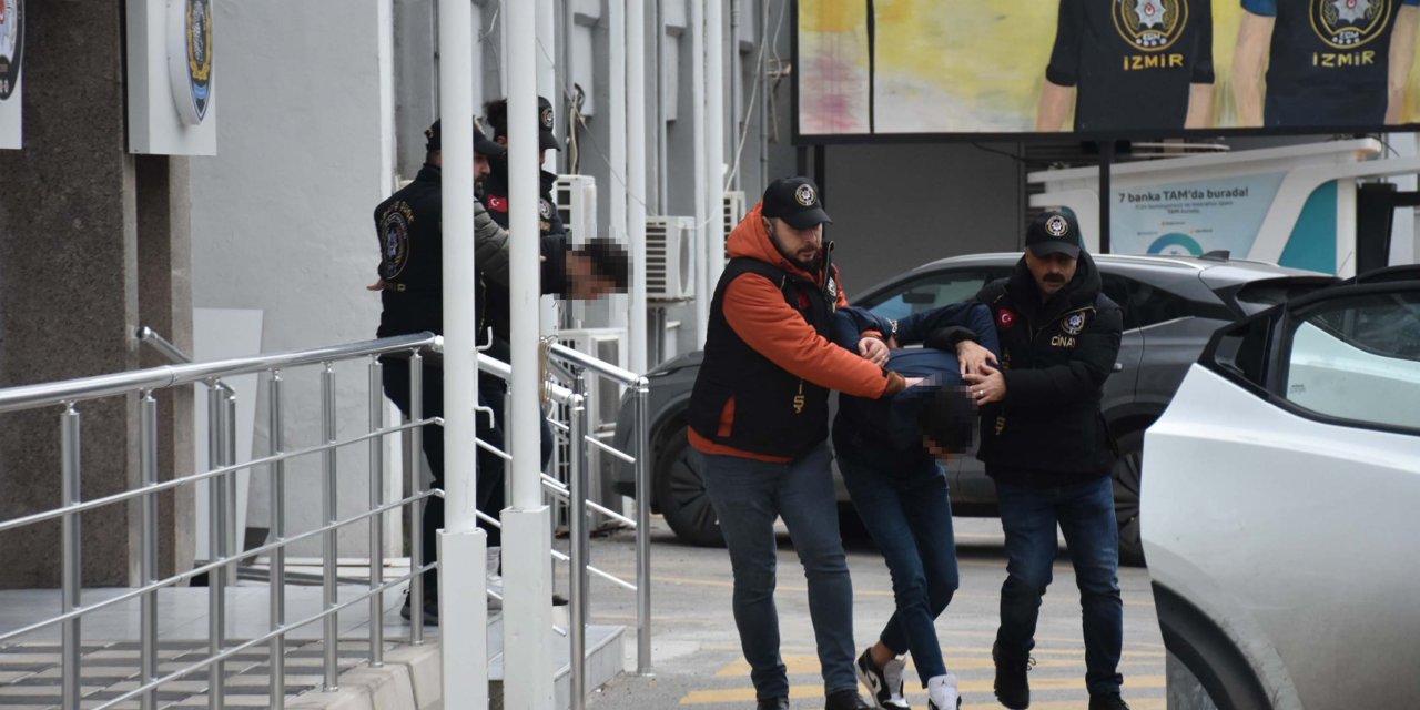 Çeşme'de 3 kişinin öldüğü kavganın şüphelileri adliyede