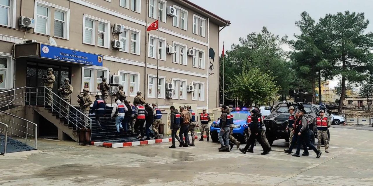 Diyarbakır'da terör operasyonunda 6 gözaltı