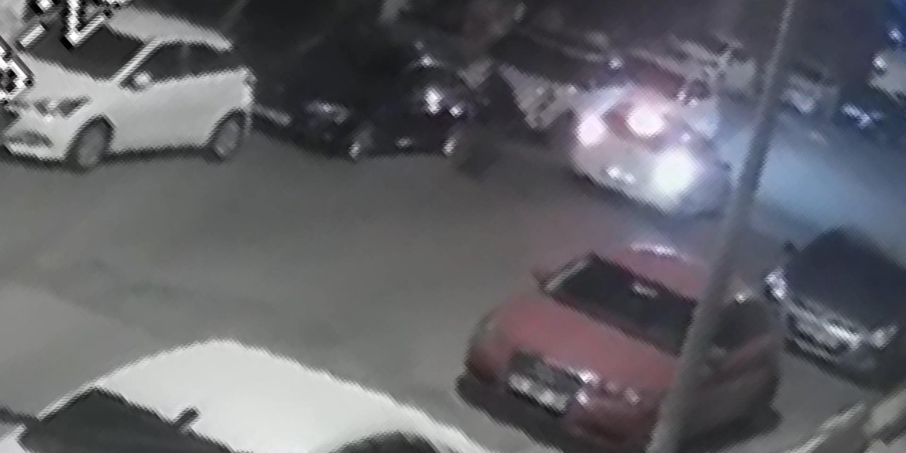 Eyüpsultan'da Soydukları Otomobile Geri Gelip Güneş Gözlüğünü De Çaldılar