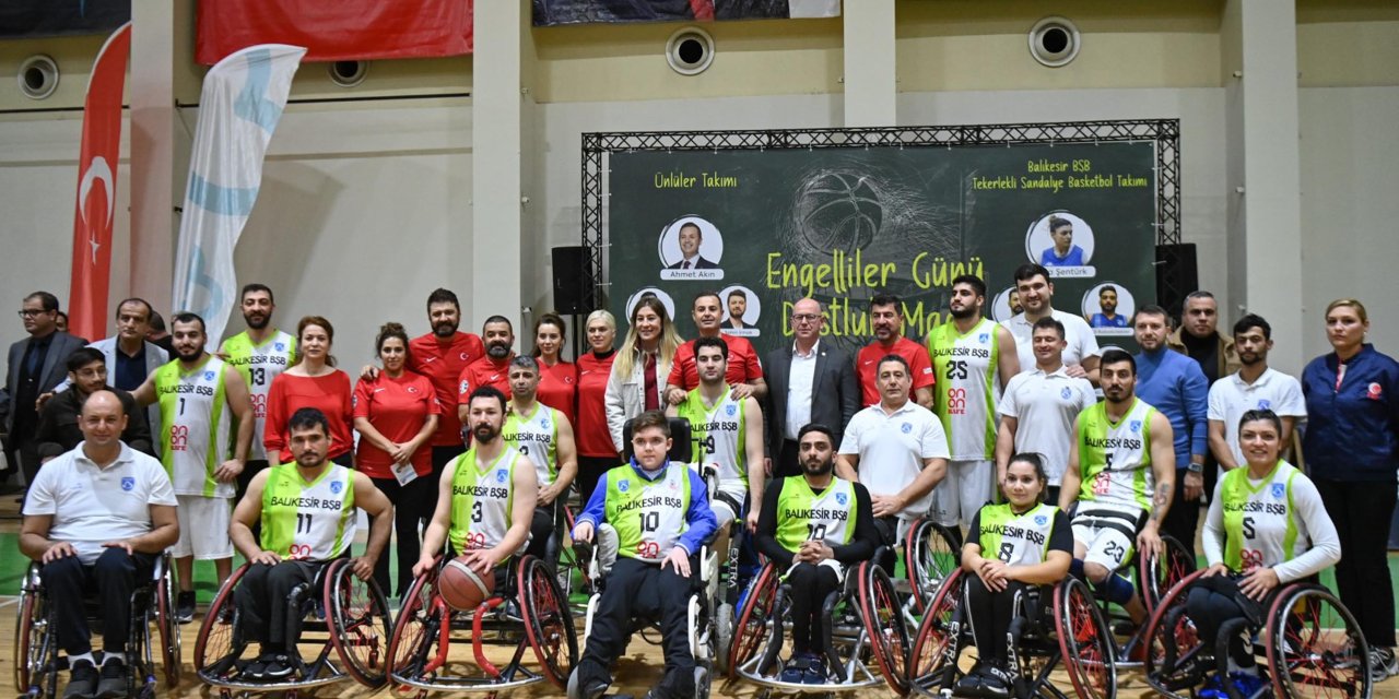 Ünlüler, Tekerlekli Sandalyede Dostluk Maçına Çıktı