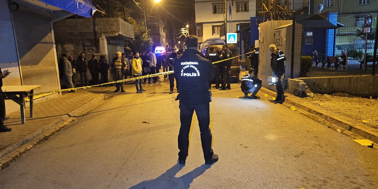 Evinin önünde tabancayla öldürüldü