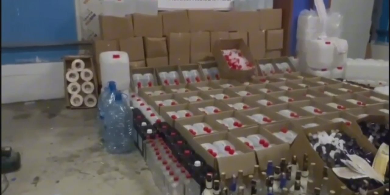 İstanbul’da ‘Çengel-8’ Operasyonlarında 28 Bin 400 Litre Sahte Alkol Ele Geçirildi