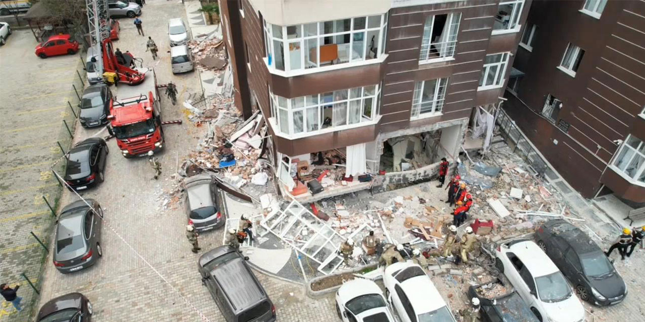 İstanbul'da Beylikdüzü'nde bir dairede patlama: 1 ölü, 3 yaralı