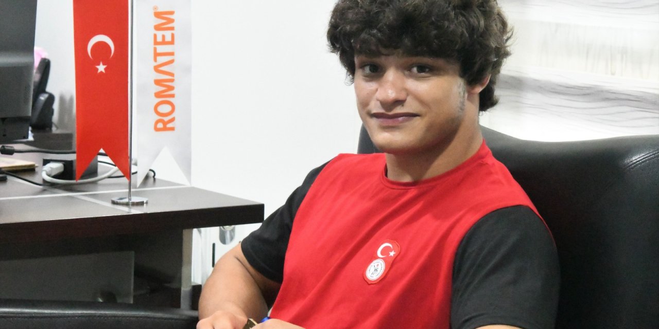 Milli Güreşçi Alperen Berber, U23 Dünya Güreş Şampiyonası'na Hazırlanıyor