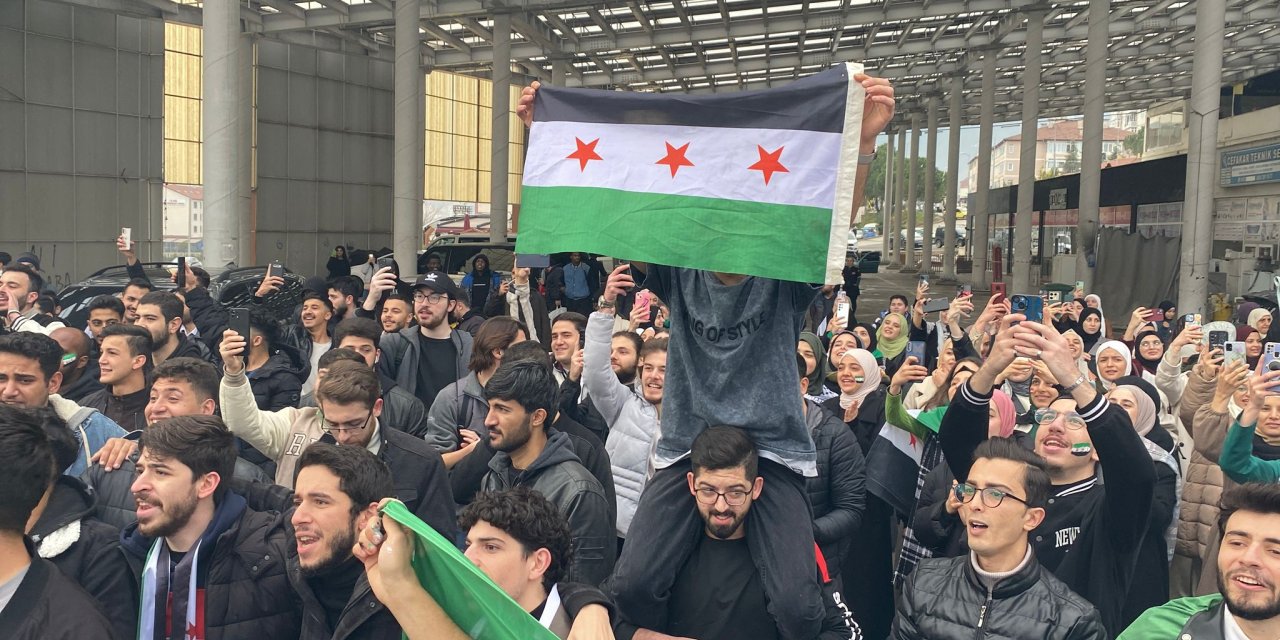 Karabük'te Suriyeliler Esad'ın Gidişini Kutladı