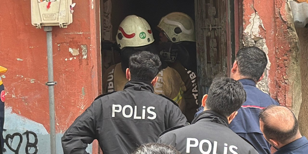 İstanbul - Kağıthane’de alkol almak amacıyla yüzey temizleyici içtiği iddia edilen kişi evinde ölü bulundu