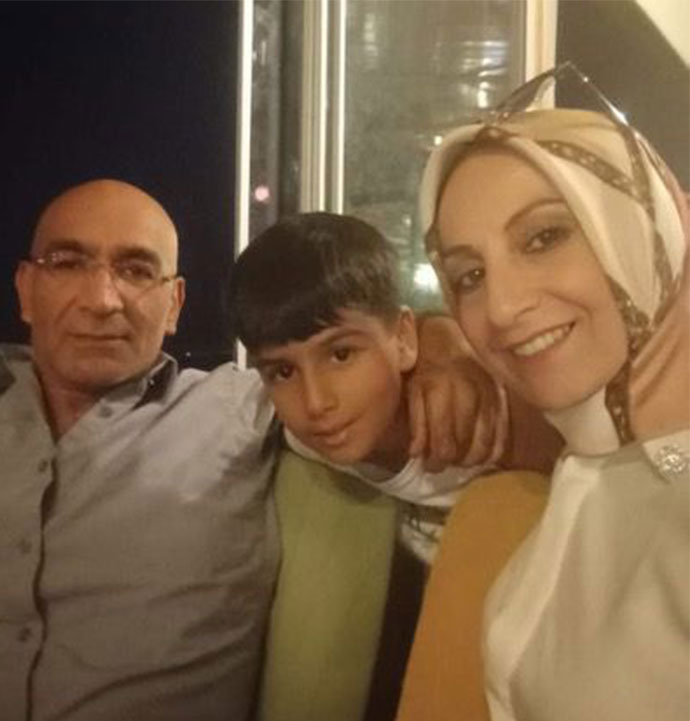 Babasının öldürdüğü 8 yaşındaki Muhammed Emin, toprağa verildi