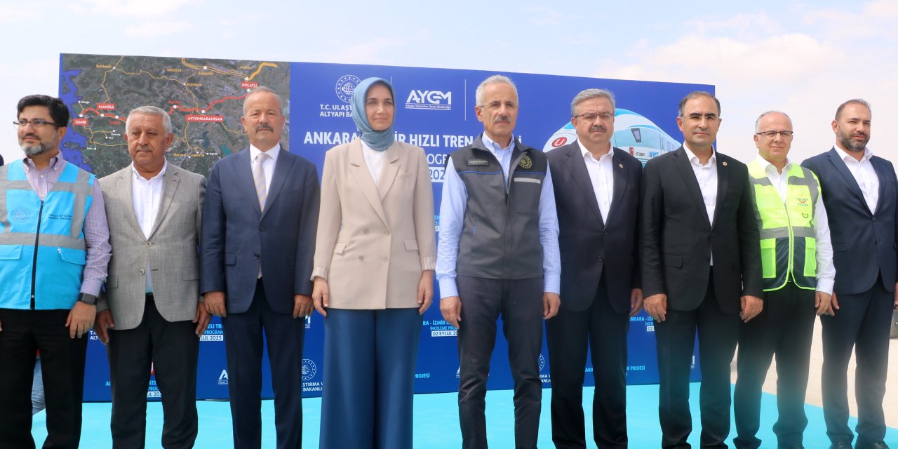 Uraloğlu: Ankara- İzmir Hızlı Tren Hattı Yılda 13,3 Milyon Yolcu Ve 90 Milyon Ton Yük Taşıyacak