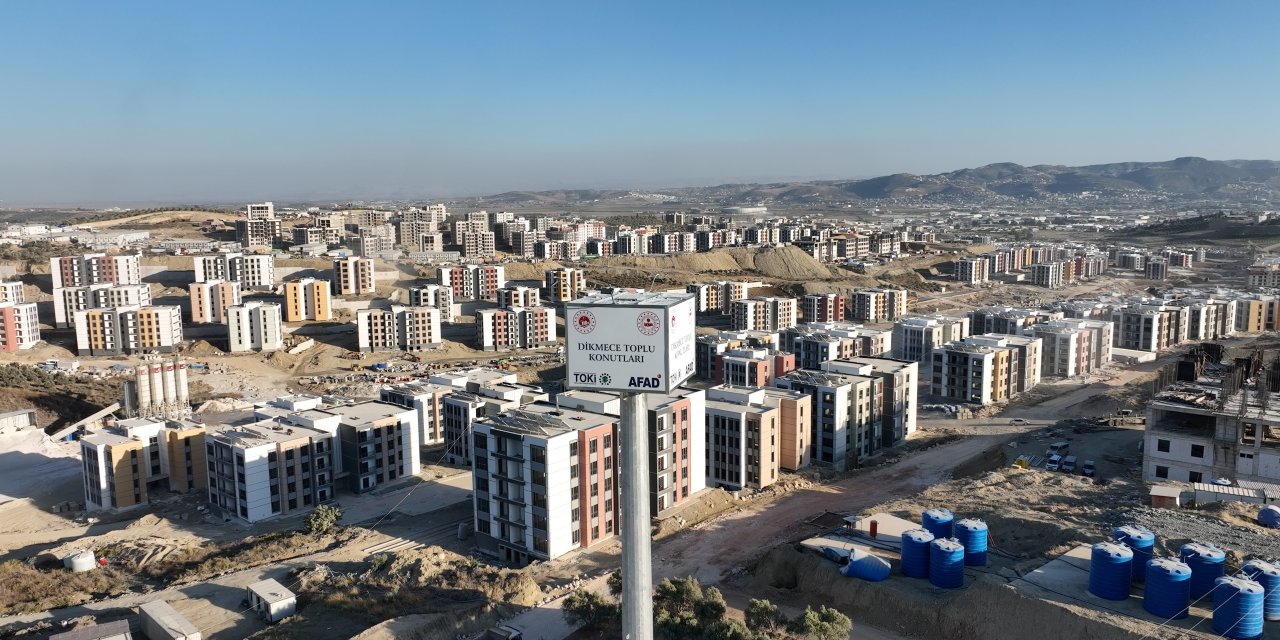 Antakya'da Deprem Bölgesinin 2'nci Büyük Şantiyesinde, 10 Bin 335 Konutun İnşası Sürüyor