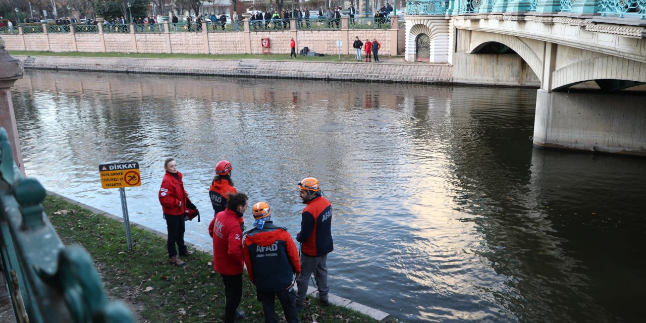 3 gündür kayıp olan Erdal Yıldız, Porsuk Çayı’nda arandı