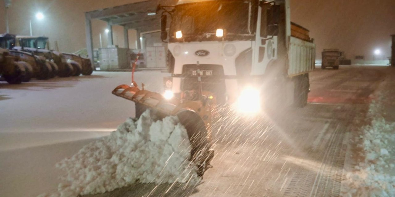 Van'da Kar Nedeniyle 131 Yerleşim Yeri Ulaşıma Kapandı