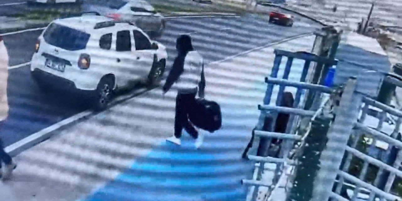 İstanbul -Başakşehir'de sahte polise inandı; 2,5 milyon liralık ziynet eşyasını teslim etti