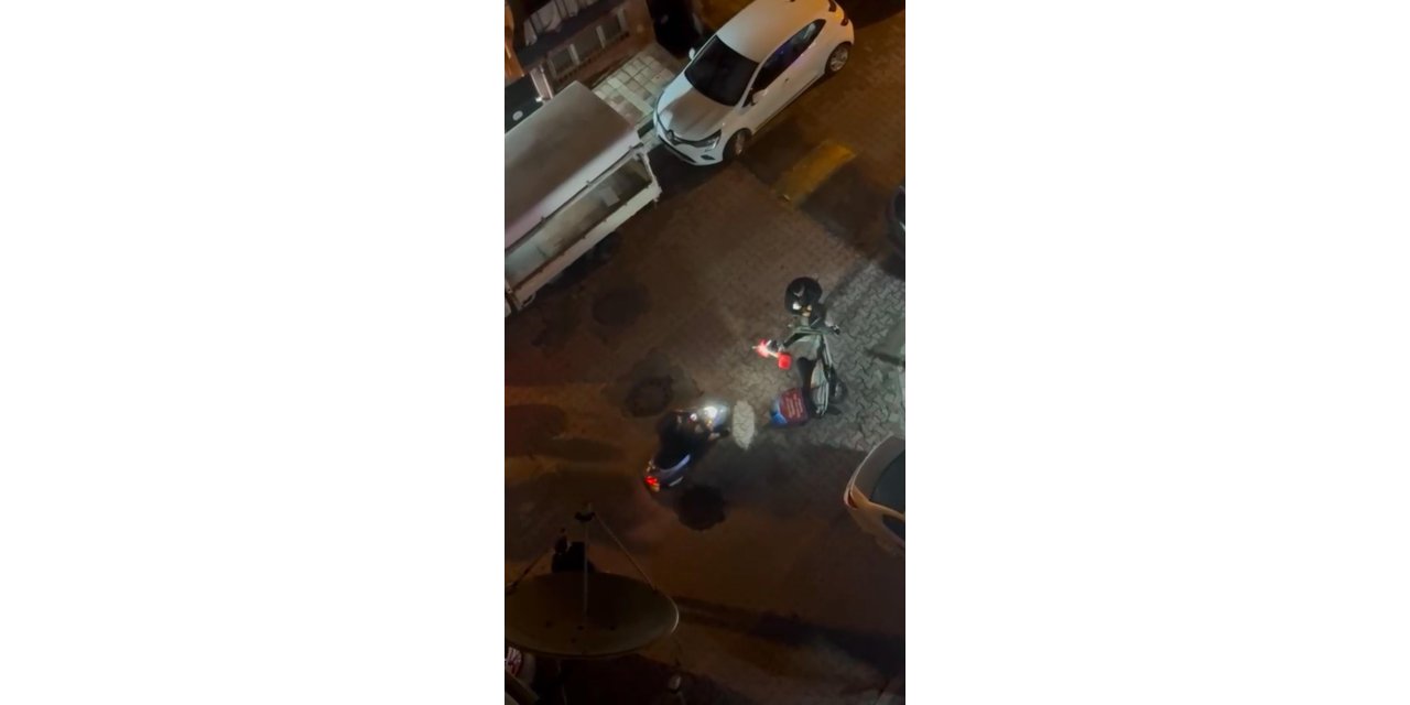 İstanbul - Kağıthane’de kendisini takip ettiğini öne sürdüğü motokuryeye saldırdı: Beni mi vuracaksınız