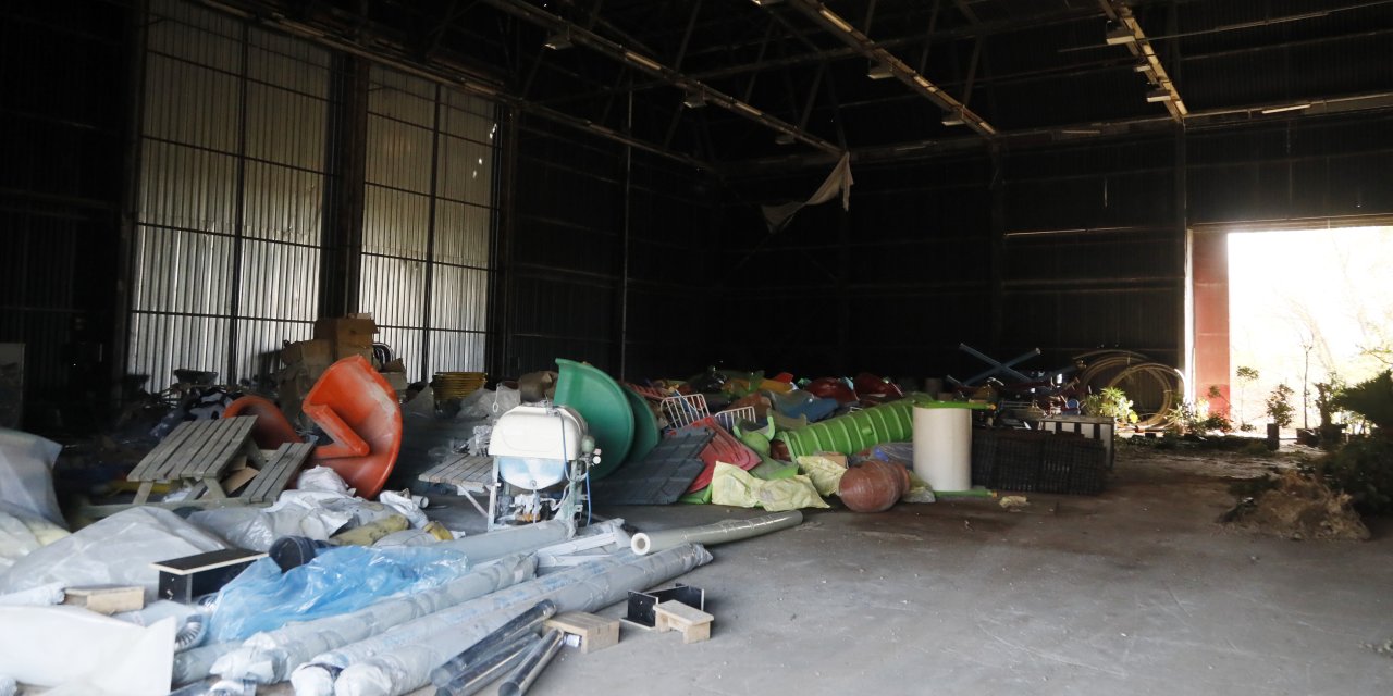 Hollywood'un Rakibi Çandırwood, Tarım Alanı Ve Depo Oldu