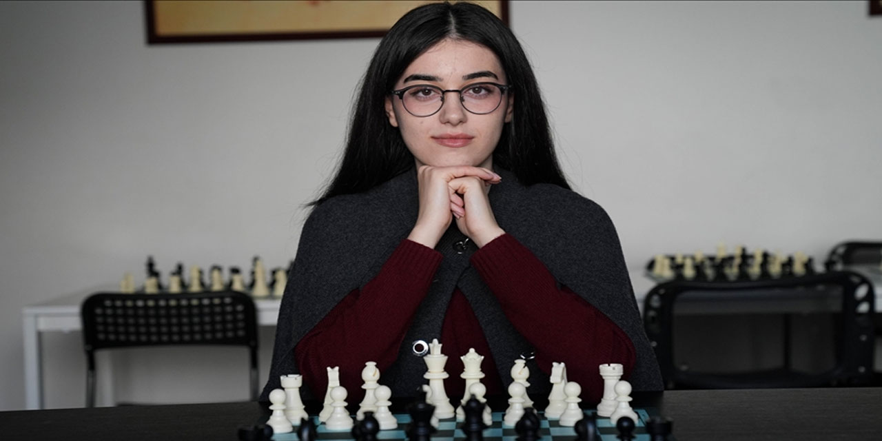 4 yaşında bilgisayardan öğrendiği satrançta 200'ü aşkın madalya kazandı