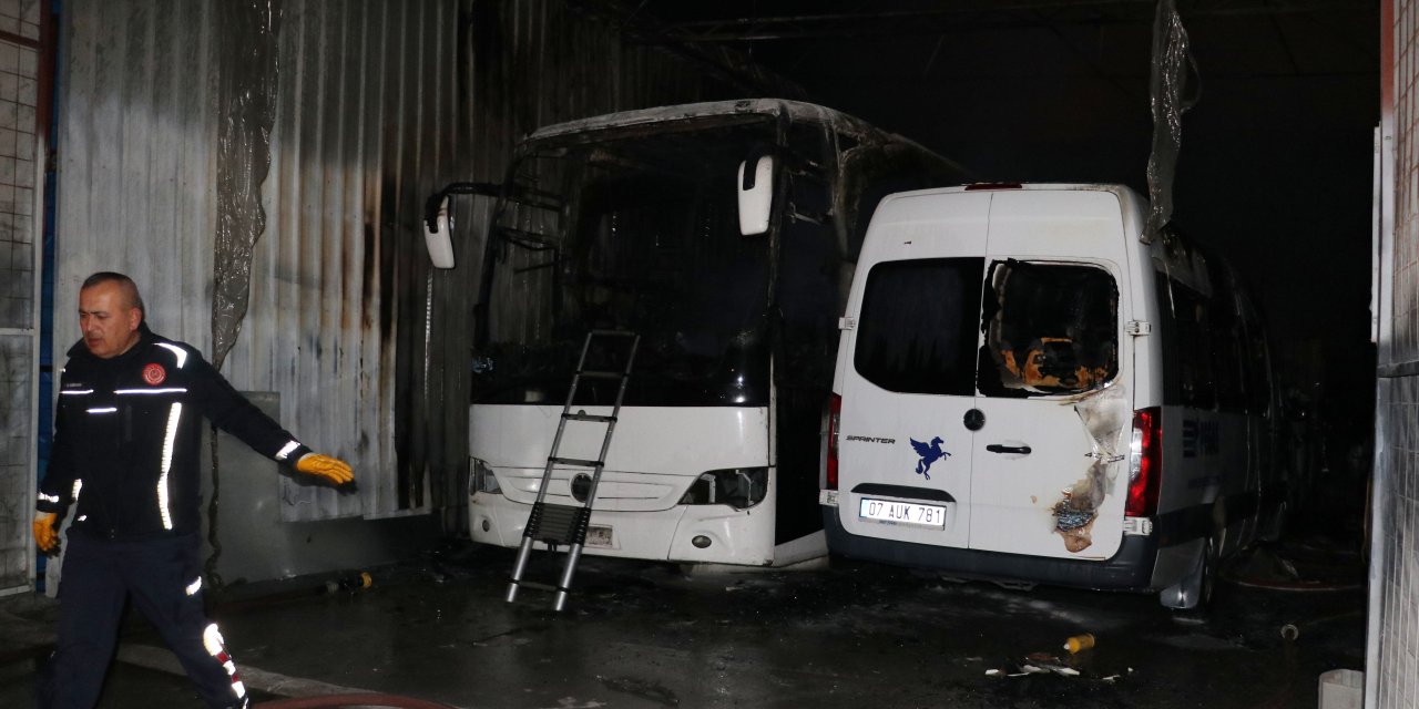 Oto tamir dükkanındaki yangında yaşamını yitirdi