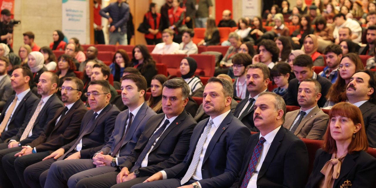 'Gençlerin Sesi Politikaya Yön Veriyor: ODTÜ’de Gençlik Vizyon Çalıştayı' gerçekleştirildi