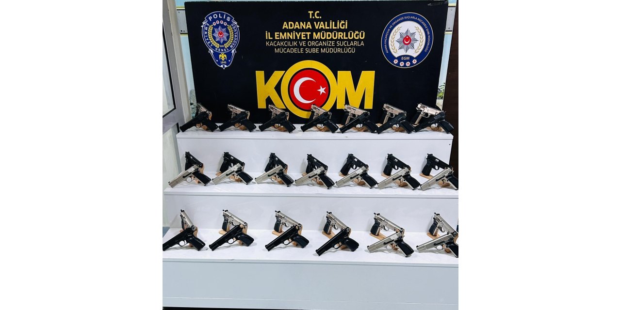 Bagajdaki kolisinden 40 ruhsatsız tabanca çıktı, tutuklandı