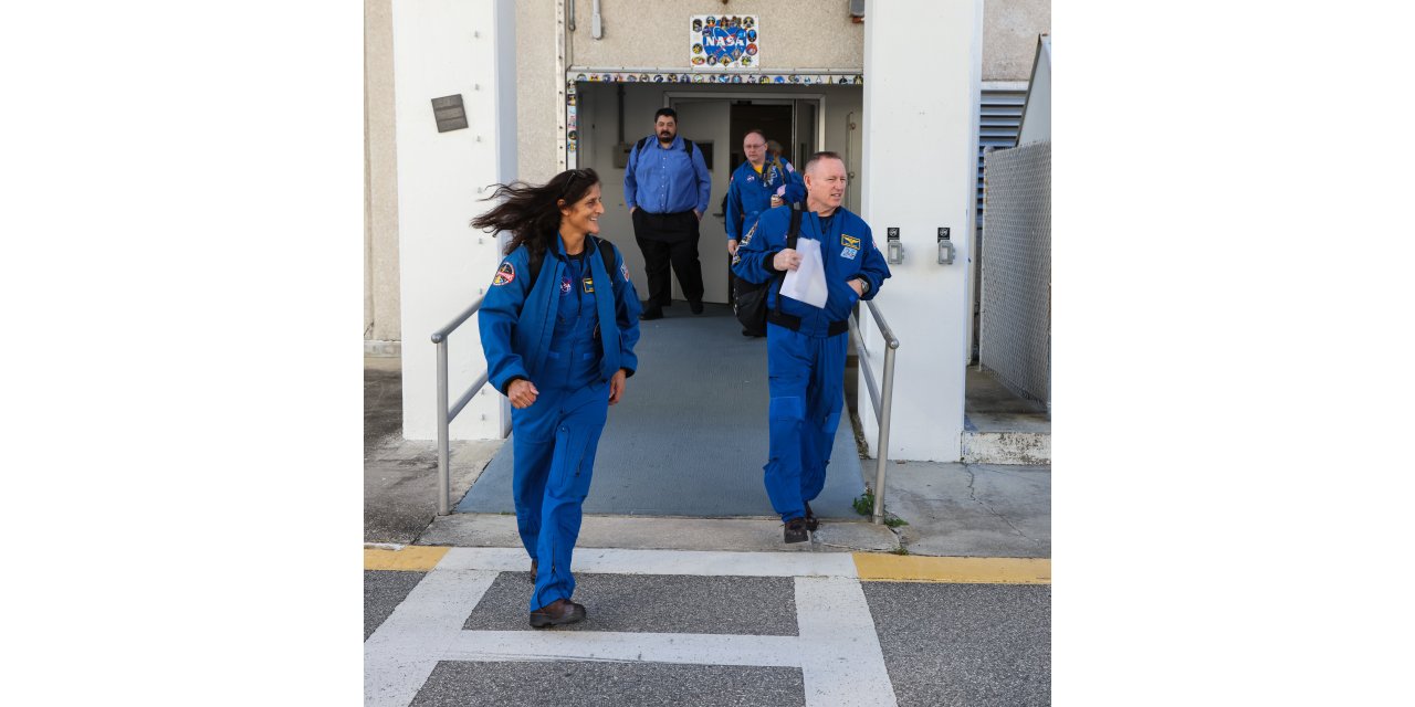 Uzayda mahsur kalan astronotların Dünya’ya dönüşü bir kez daha ertelendi